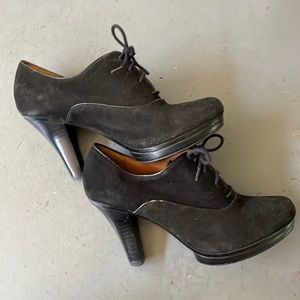 NWOT Sofft Heeled Booties